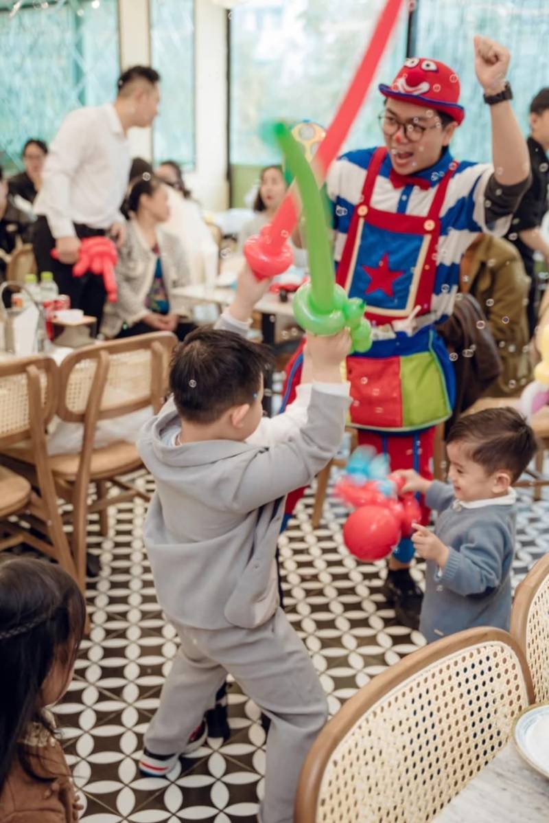 Dịch Vụ Chú Hề Vặn Bóng Tại Nhà Bè. Ảnh 3
